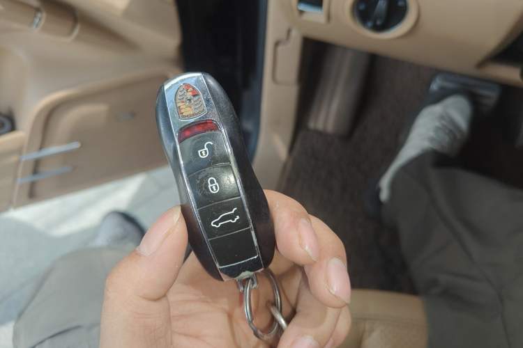 Used Porsche Cayenne  Vehicle Key