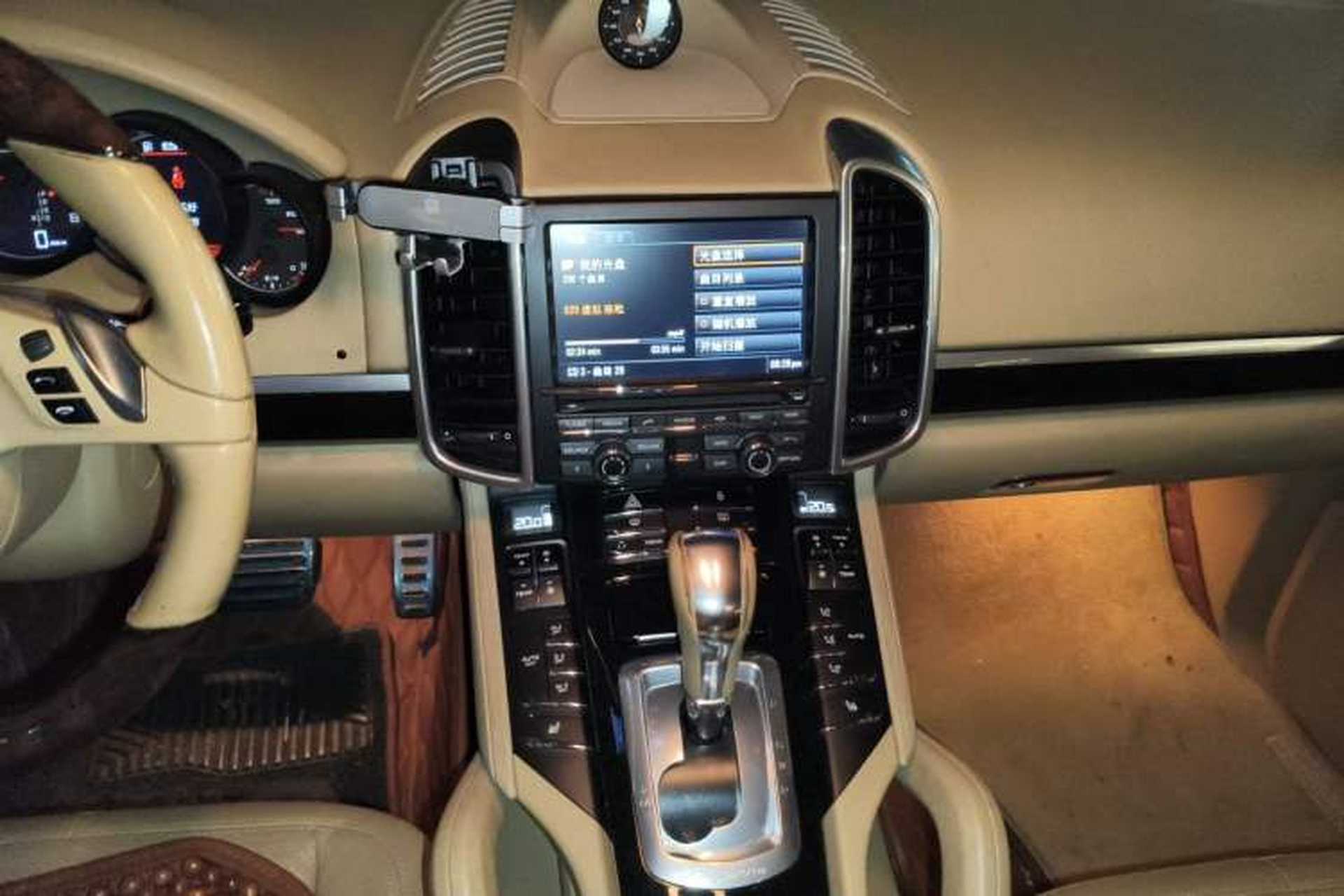 Used Porsche Cayenne 2011 Cayenne 3.0T Audio And AC Panel