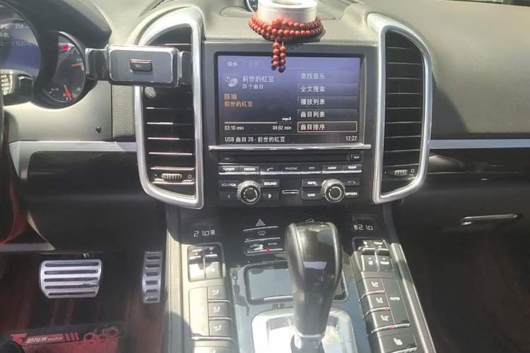 Used Porsche Cayenne 2011 Cayenne 3.0T Audio And AC Panel