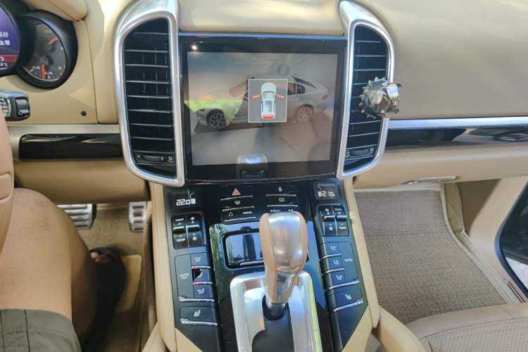 Used Porsche Cayenne 2011 Cayenne 3.0T Audio And AC Panel