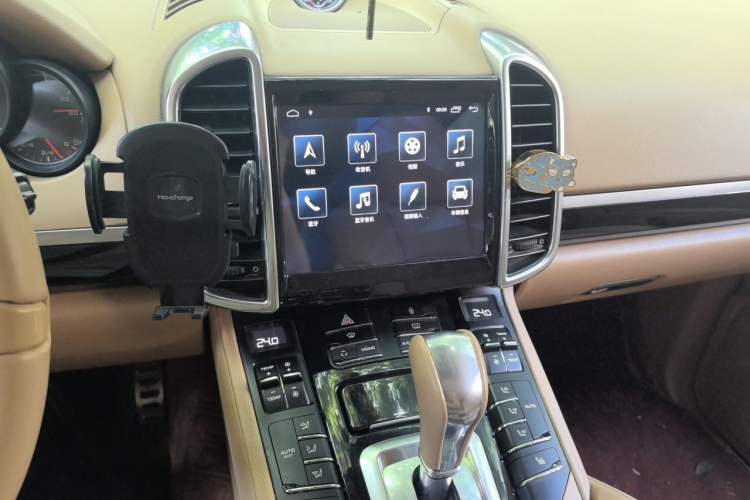Used Porsche Cayenne 2011 Cayenne 3.0T Audio And AC Panel