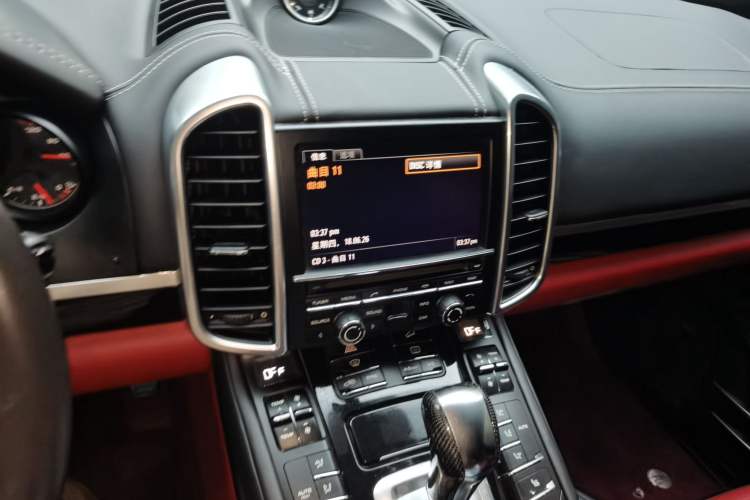 Used Porsche Cayenne 2011 Cayenne 3.0T Audio And AC Panel