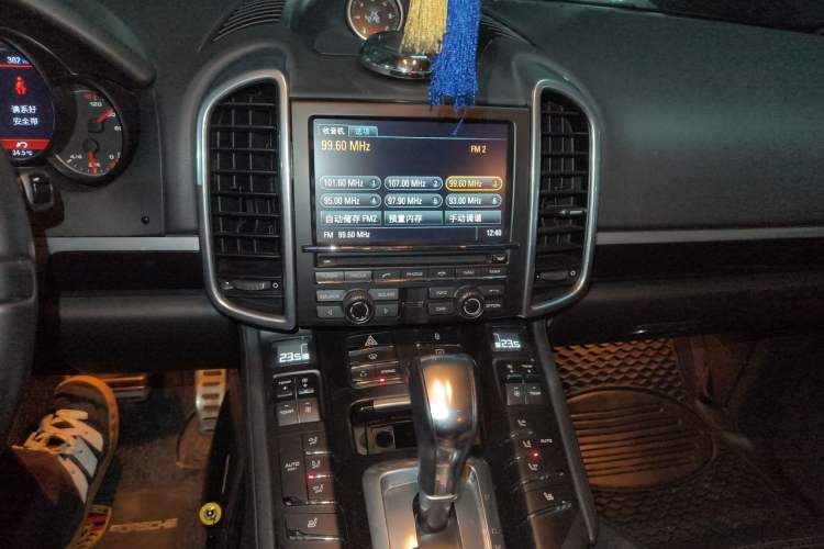 Used Porsche Cayenne 2011 Cayenne S Hybrid 3.0T Audio And AC Panel