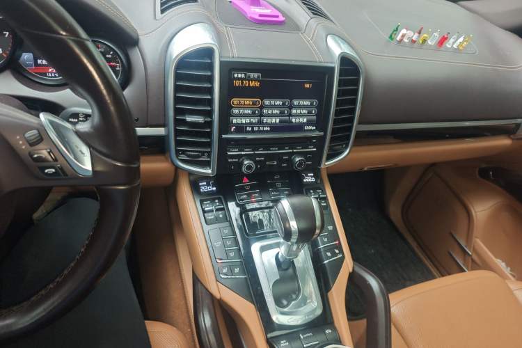 Used Porsche Cayenne 2011 Cayenne 3.0T Audio And AC Panel