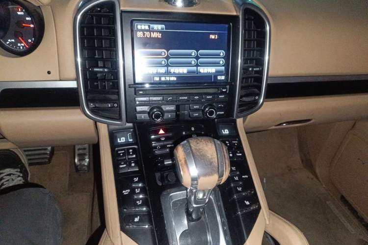 Used Porsche Cayenne 2011 Cayenne 3.0T Audio And AC Panel