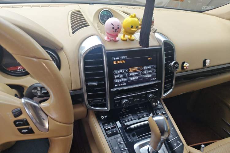 Used Porsche Cayenne 2011 Cayenne 3.0T Audio And AC Panel