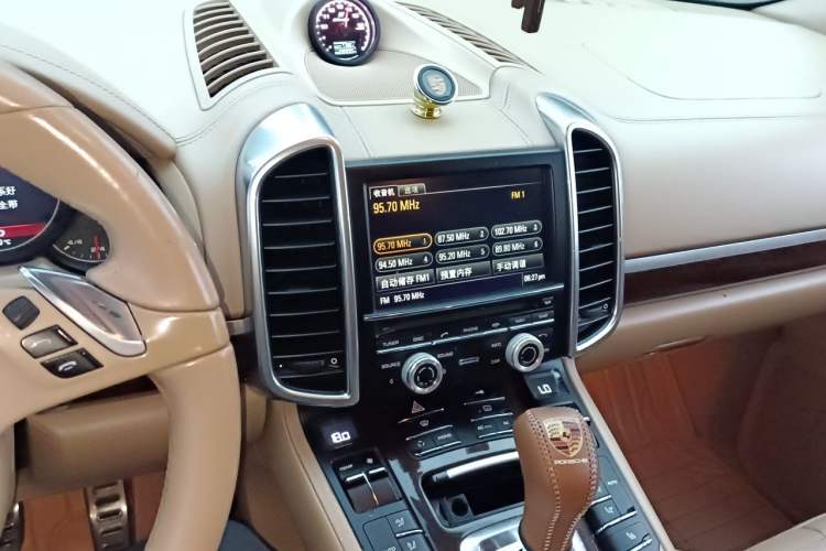 Used Porsche Cayenne 2011 Cayenne 3.0T Audio And AC Panel