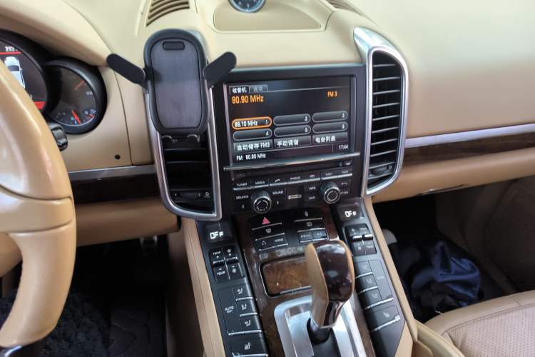 Used Porsche Cayenne 2011 Cayenne 3.0T Audio And AC Panel