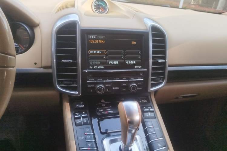 Used Porsche Cayenne 2011 Cayenne 3.0T Audio And AC Panel