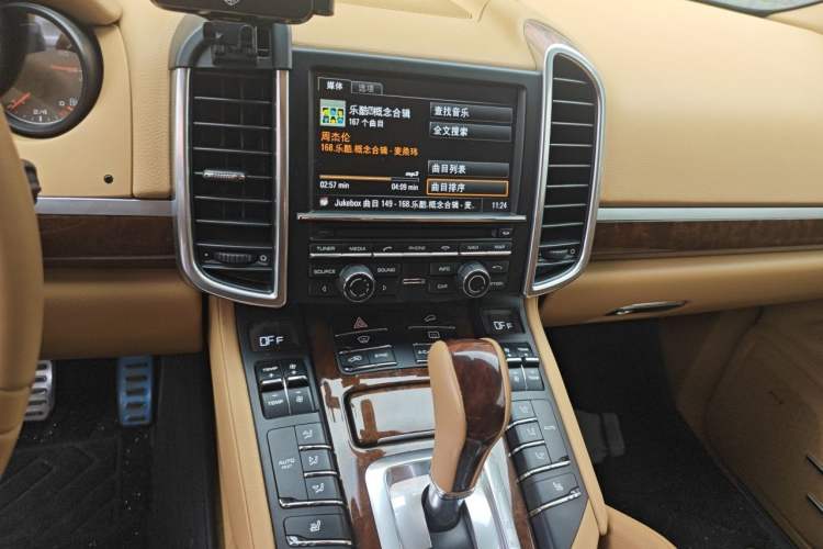 Used Porsche Cayenne 2011 Cayenne 3.0T Audio And AC Panel