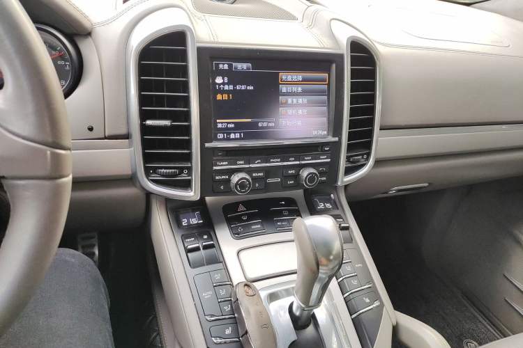 Used Porsche Cayenne 2011 Cayenne 3.0T Audio And AC Panel