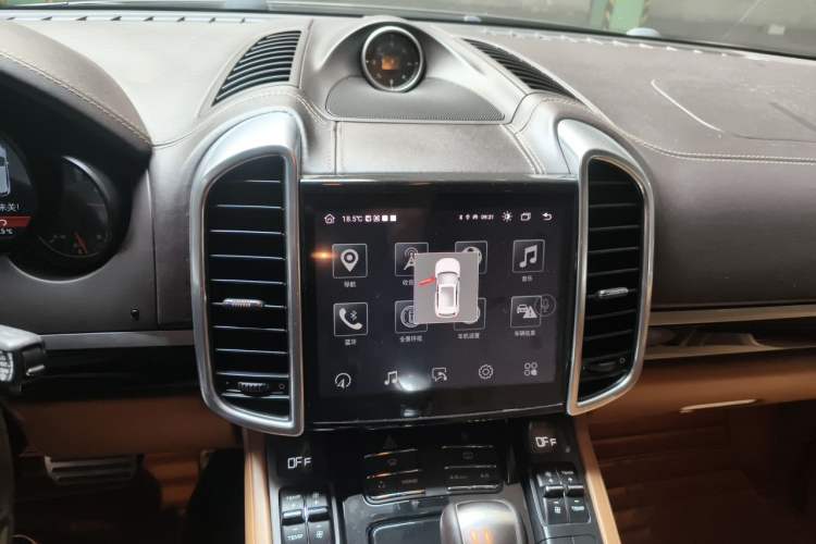 Used Porsche Cayenne 2011 Cayenne 3.0T Audio And AC Panel