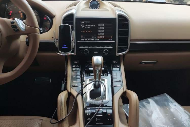 Used Porsche Cayenne 2011 Cayenne 3.0T Audio And AC Panel