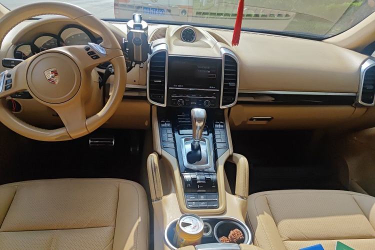 Used Porsche Cayenne 2011 Cayenne S 4.8L Center Console