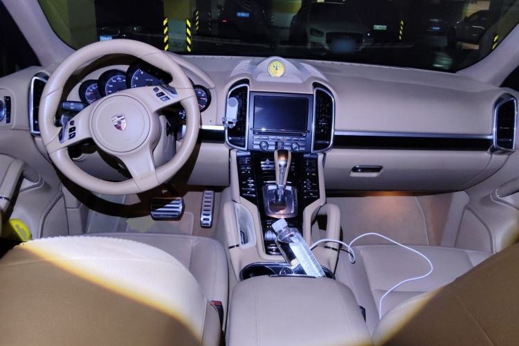 Used Porsche Cayenne 2011 Cayenne 3.0T Center Console