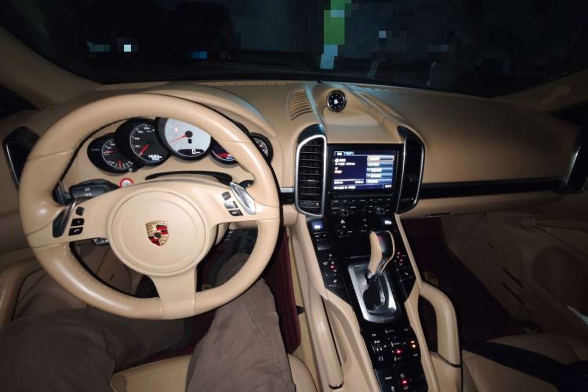 Used Porsche Cayenne 2011 Cayenne S 4.8L Center Console