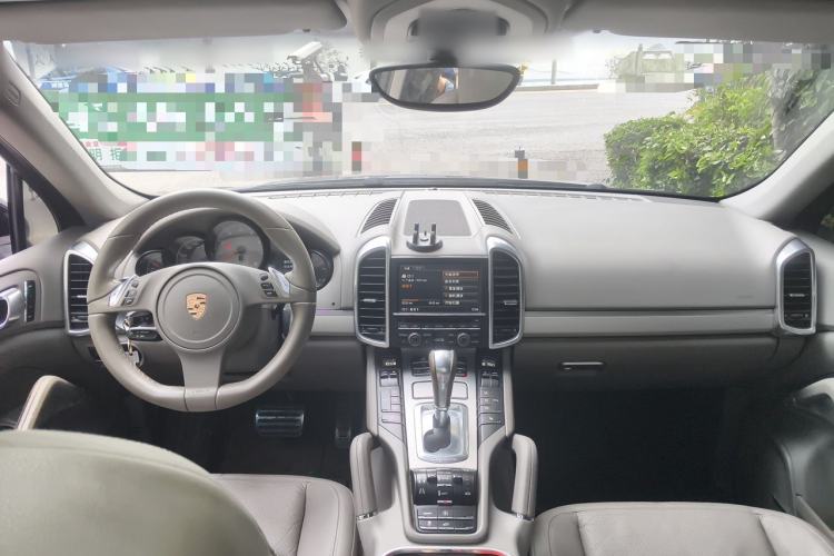 Used Porsche Cayenne 2011 Cayenne S 4.8L Center Console