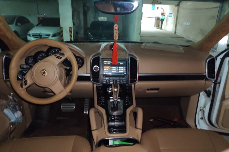 Used Porsche Cayenne 2011 Cayenne 3.0T Center Console