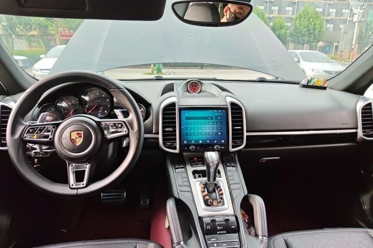 Used Porsche Cayenne 2011 Cayenne 3.0T Center Console