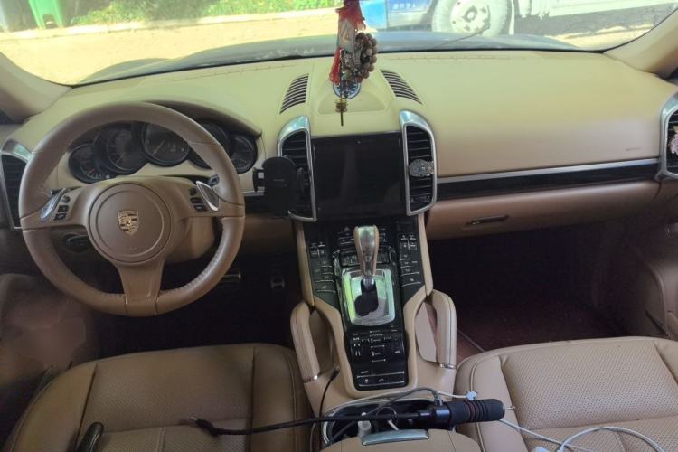 Used Porsche Cayenne 2011 Cayenne 3.0T Center Console