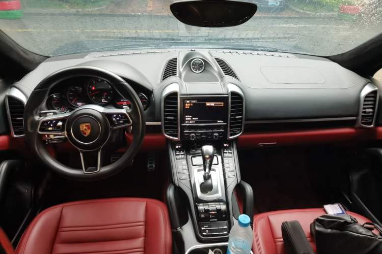 Used Porsche Cayenne 2011 Cayenne 3.0T Center Console