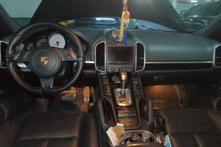 Used Porsche Cayenne 2011 Cayenne S Hybrid 3.0T Center Console