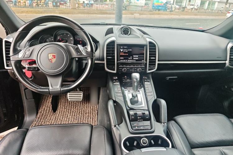 Used Porsche Cayenne 2011 Cayenne S Hybrid 3.0T Center Console