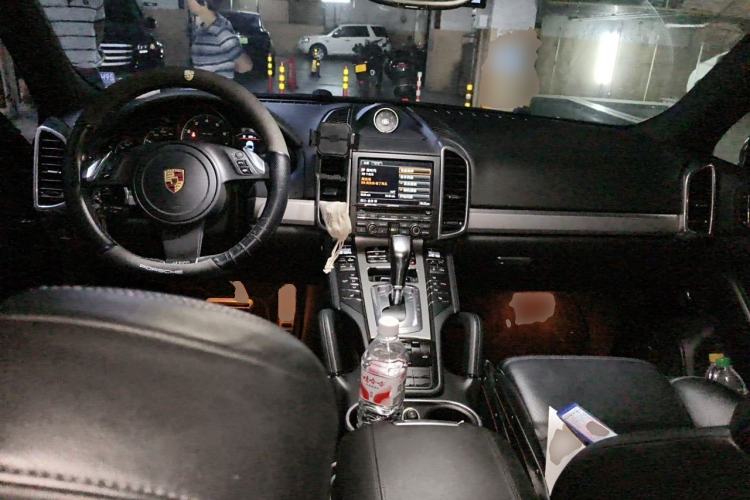 Used Porsche Cayenne 2011 Cayenne 3.0T Center Console