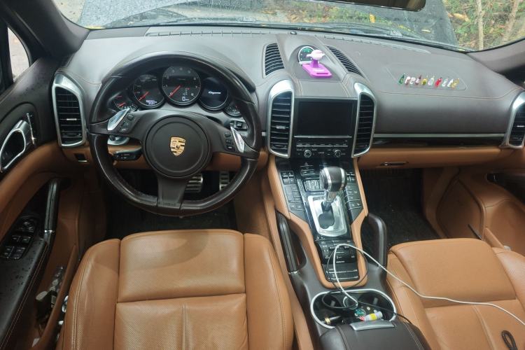 Used Porsche Cayenne 2011 Cayenne 3.0T Center Console