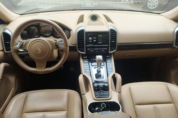 Used Porsche Cayenne 2011 Cayenne 3.0T Center Console