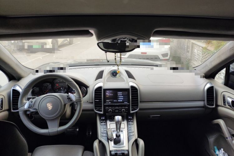 Used Porsche Cayenne 2011 Cayenne 3.0T Center Console