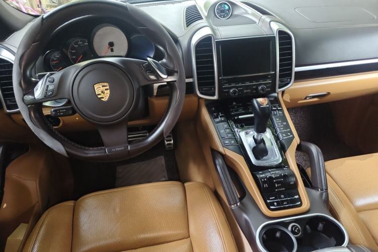 Used Porsche Cayenne 2011 Cayenne S 4.8L Center Console