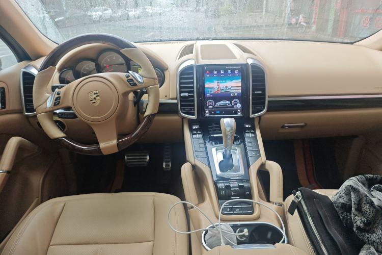 Used Porsche Cayenne 2011 Cayenne 3.0T Center Console
