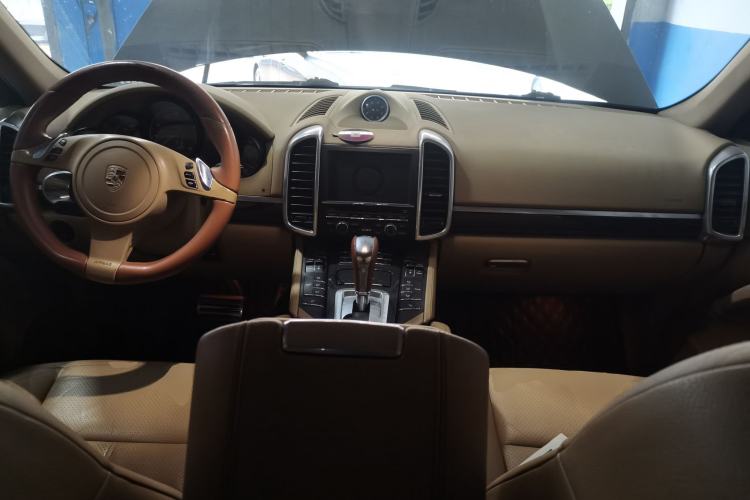 Used Porsche Cayenne 2011 Cayenne 3.0T Center Console