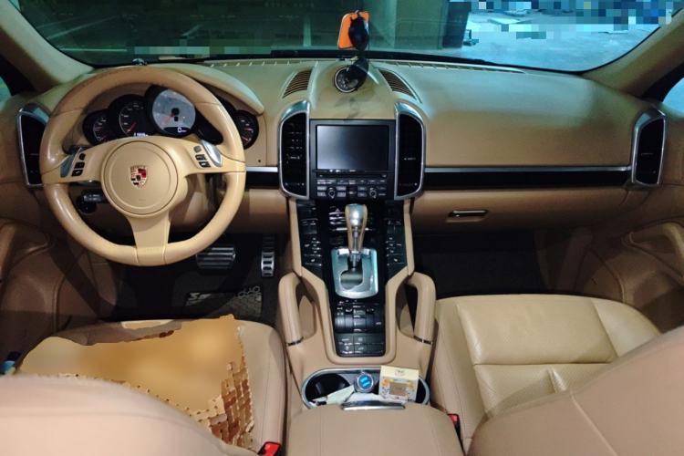 Used Porsche Cayenne 2011 Cayenne S 4.8L Center Console