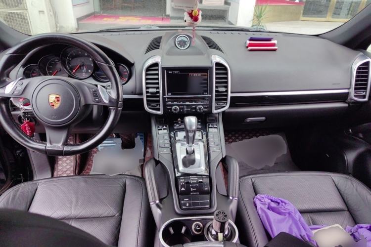 Used Porsche Cayenne 2011 Cayenne 3.0T Center Console