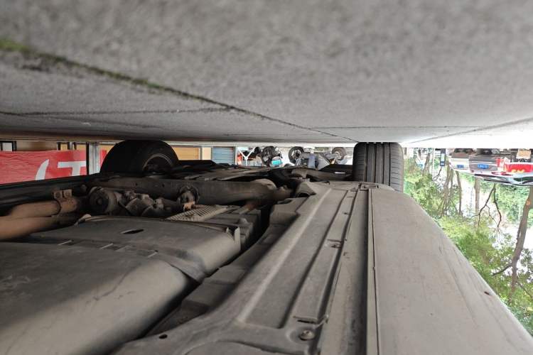 Used Porsche Cayenne 2011 Cayenne 3.0T Chassis Rear Left