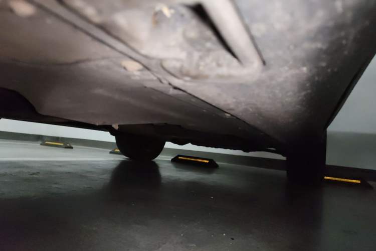 Used Porsche Cayenne 2011 3.6L automatic transmission U.S. specification Chassis Rear Left