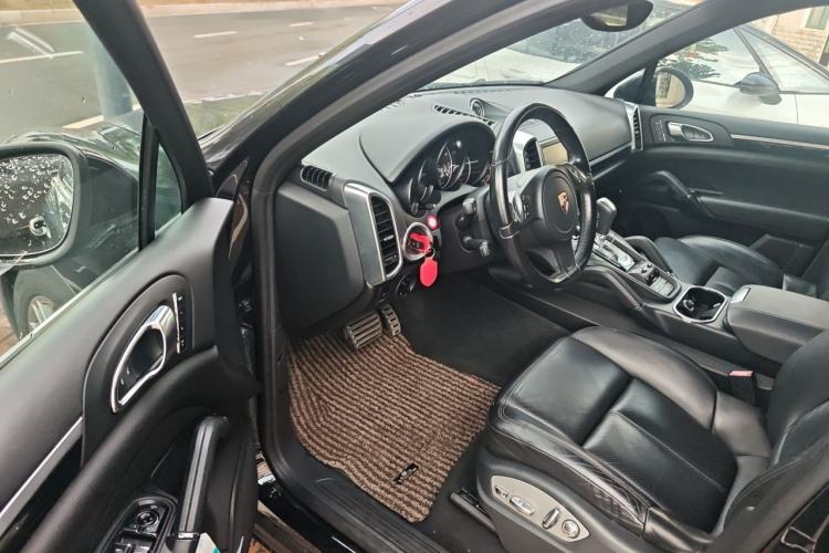 Used Porsche Cayenne 2011 Cayenne S Hybrid 3.0T Driver Seat