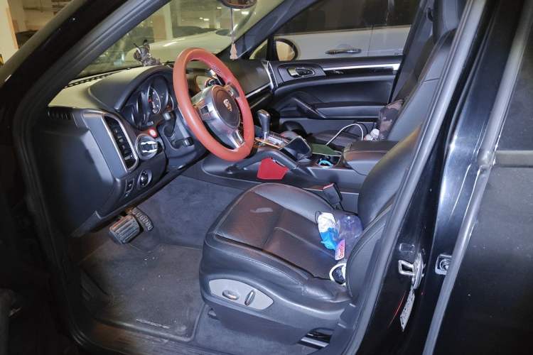 Used Porsche Cayenne  Driver Seat