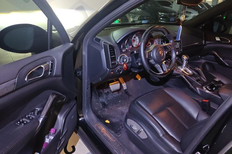 Used Porsche Cayenne 2011 Cayenne S Hybrid 3.0T Driver Seat