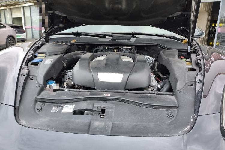Used Porsche Cayenne 2011 Cayenne 3.0T Engine Bay