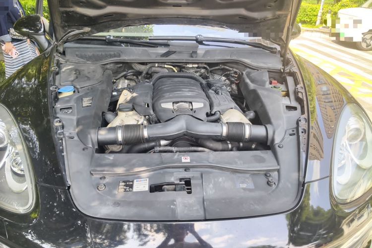 Used Porsche Cayenne 2011 Cayenne S 4.8L Engine Bay