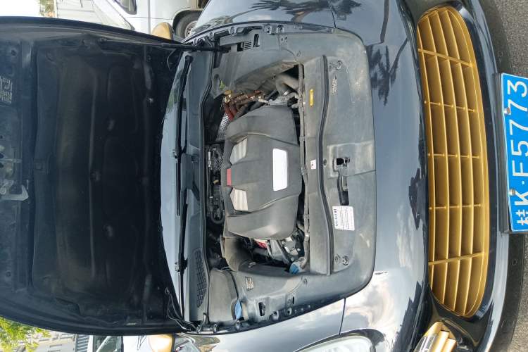 Used Porsche Cayenne 2011 Cayenne S Hybrid 3.0T Engine Bay