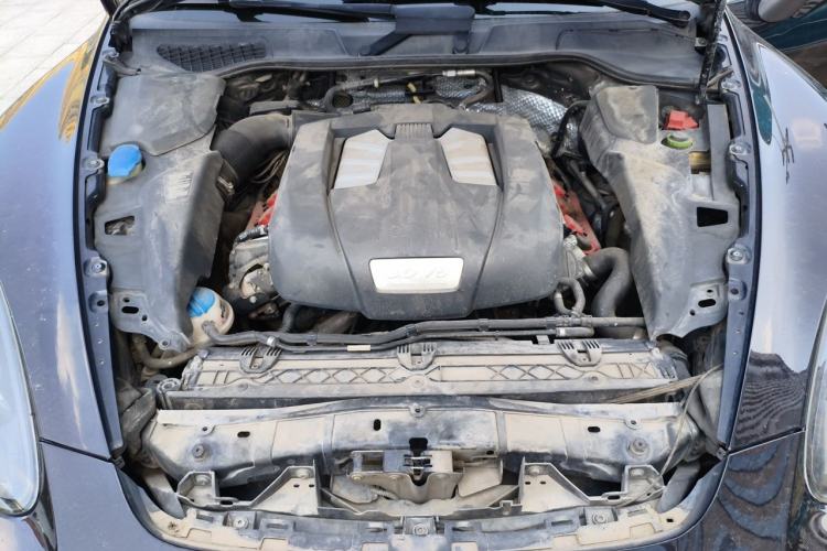 Used Porsche Cayenne 2011 Cayenne 3.0T Engine Bay