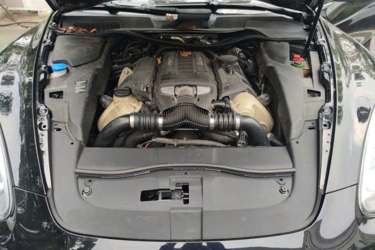 Used Porsche Cayenne 2011 Cayenne Turbo 4.8T Engine Bay