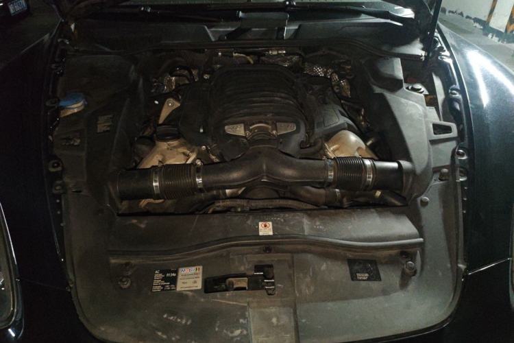 Used Porsche Cayenne 2011 Cayenne S 4.8L Engine Bay