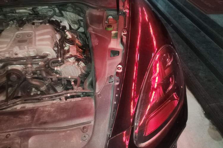 Used Porsche Cayenne 2011 Cayenne 3.0T Engine Bay Left