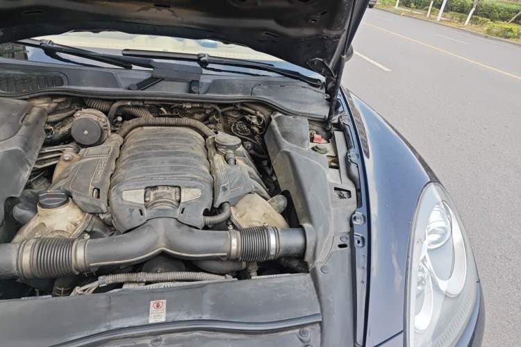 Used Porsche Cayenne 2011 Cayenne S 4.8L Engine Bay Left