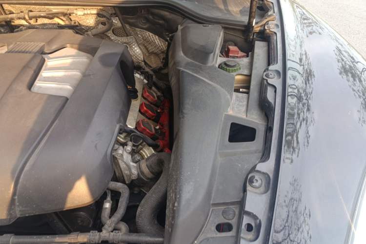 Used Porsche Cayenne 2011 Cayenne 3.0T Engine Bay Left